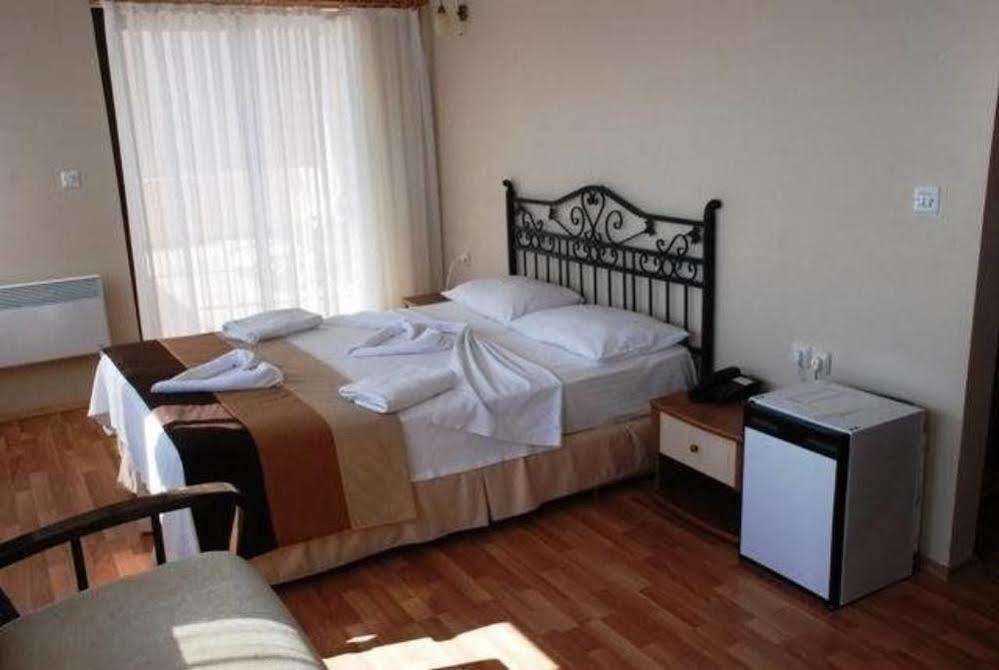 Kerman Hotel Çeşme Εξωτερικό φωτογραφία