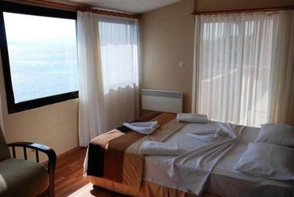 Kerman Hotel Çeşme Εξωτερικό φωτογραφία